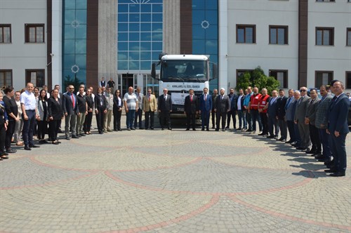 Deprem Bölgesine Gönderilen Yardım Kamyonu Lüleburgaz Hükümet Binası Önünden Uğurlandı. 
