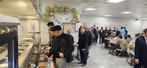 Kaymakamımız Salih YÜCE  ve Kıymetli Eşleri Mina YÜCE Hanımefendi Kredi Yurtlar Kurumlarının Lüleburgaz Kız ve Erkek Yurtlarında İftarlarını Açtı.